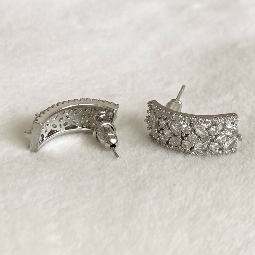 Silver Diamond Dangle Earrings Bridal wedding New - Picture 5 of 6